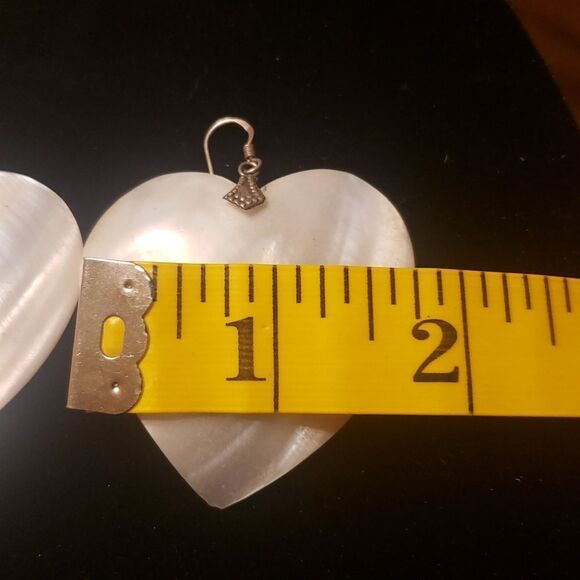 Pearlescent Shell Heart Earrings - Picture 6 of 6